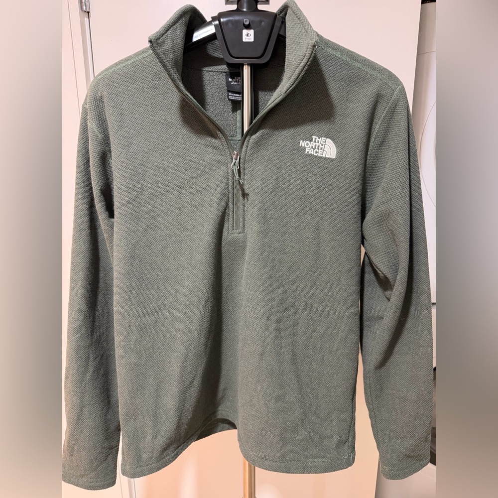 North Face Quarter Zip Fleece - M